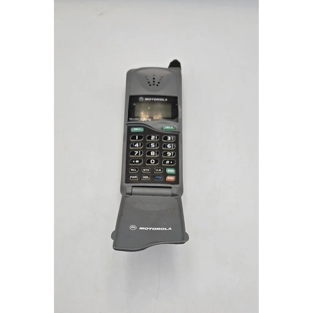 Motorola MicroTac Piper Cell Phone